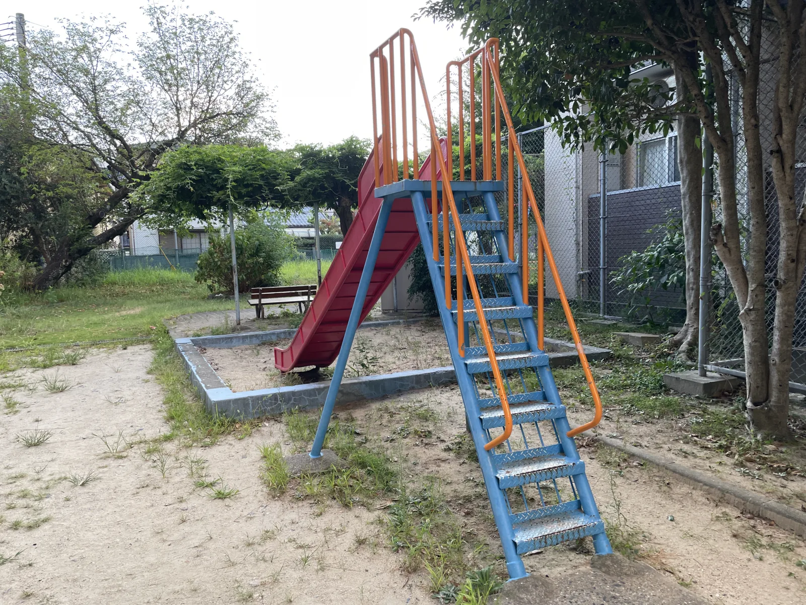箱崎中公園の設備・遊具写真